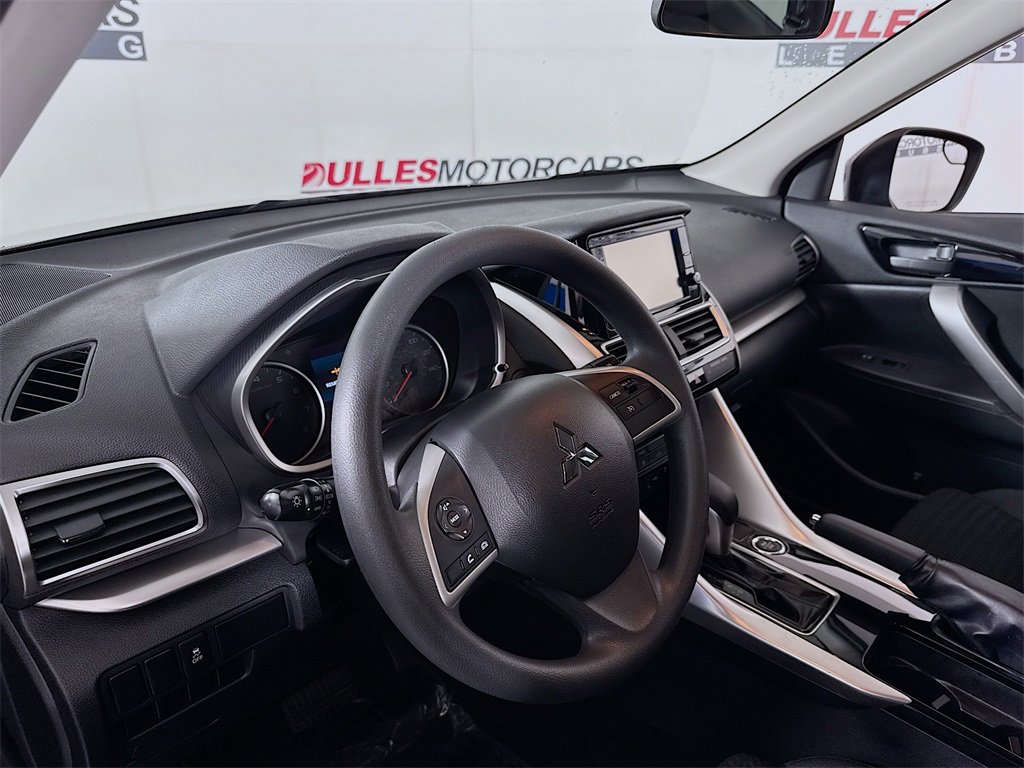 Used 2018 Mitsubishi Eclipse Cross ES image 9
