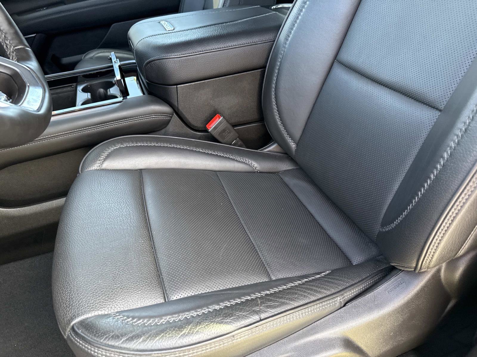 Used 2025 GMC Yukon Denali image 22