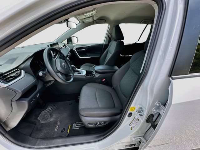 Used 2023 Toyota RAV4 XLE AWD/4WD image 19