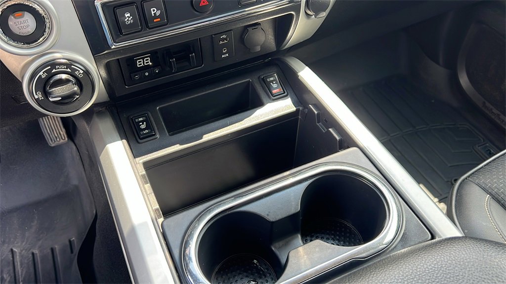 Used 2018 Nissan Titan PRO-4X image 28