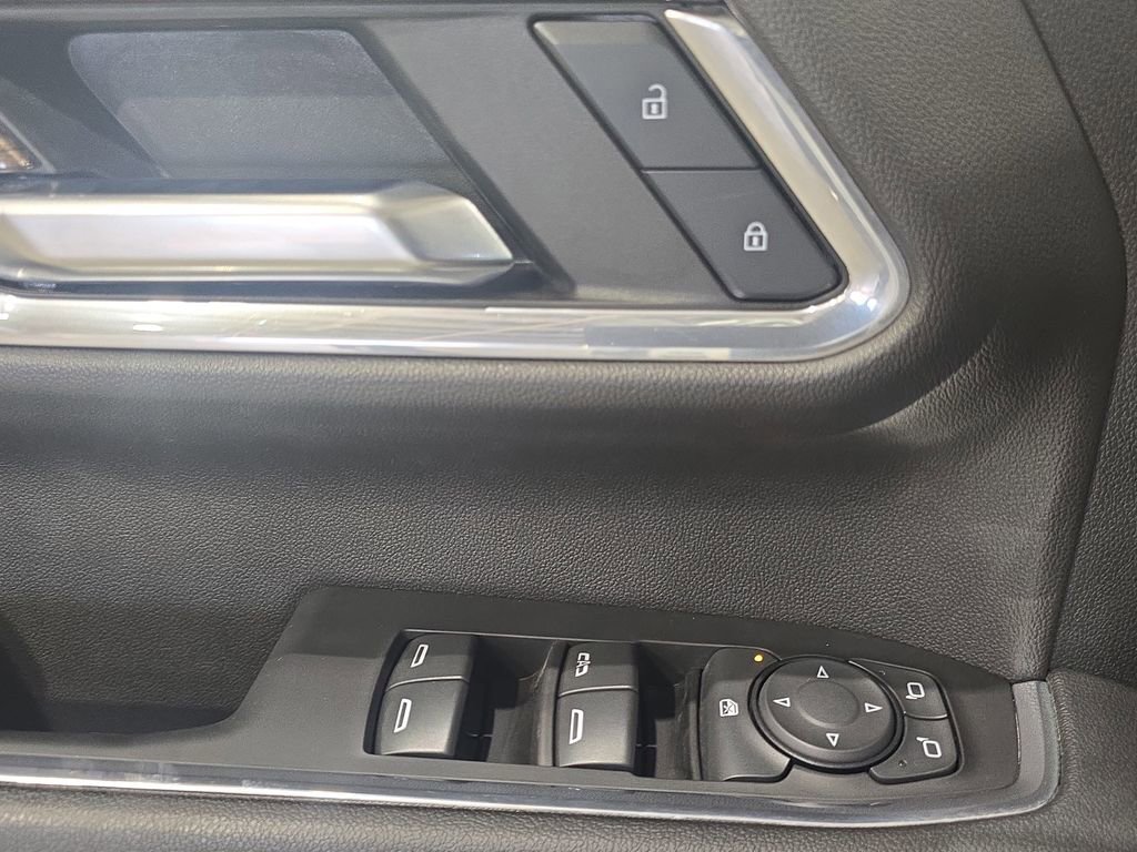 Used 2024 Chevrolet Silverado 3500 LT w/ Convenience Package image 27