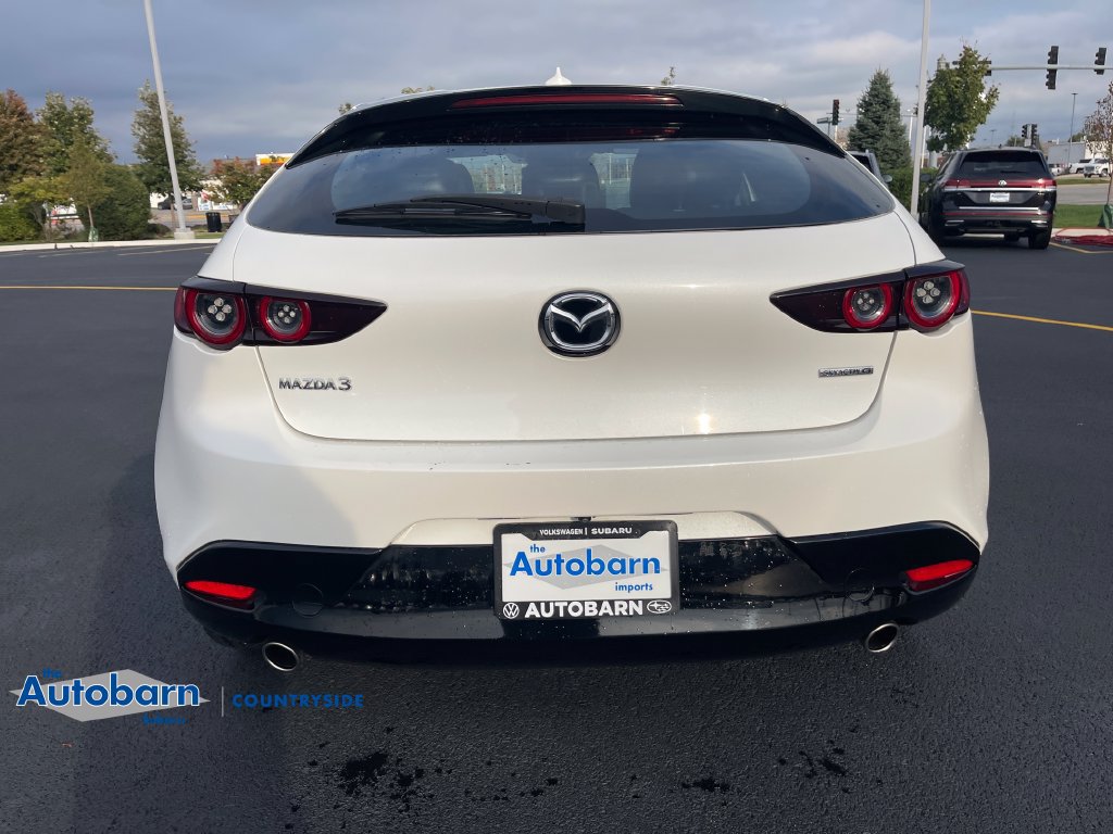 Used 2019 MAZDA MAZDA3 Hatchback w/ Premium Package FWD image 4