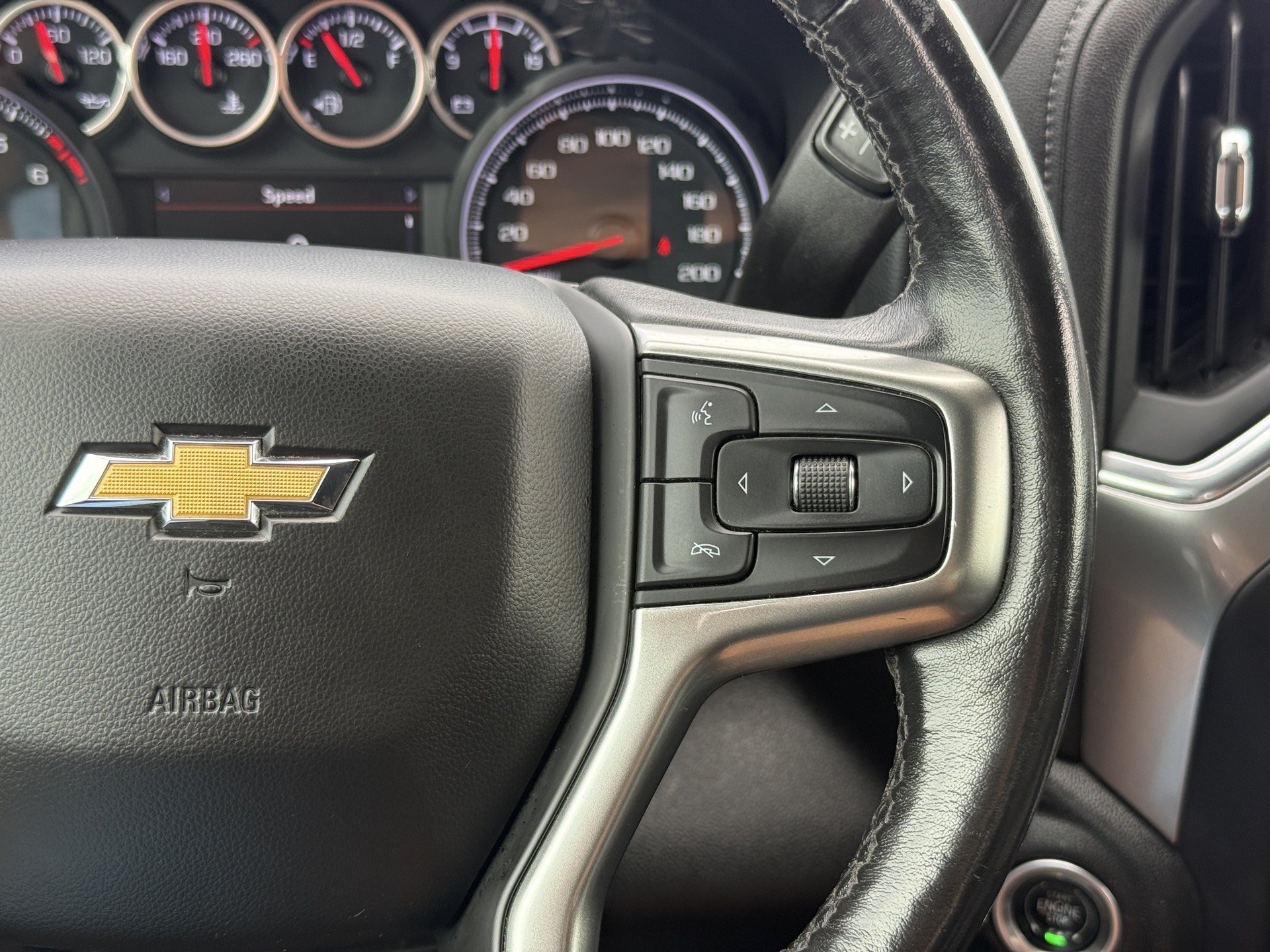 Used 2021 Chevrolet Silverado 1500 LT w/ Z71 Off-Road Package AWD/4WD image 19