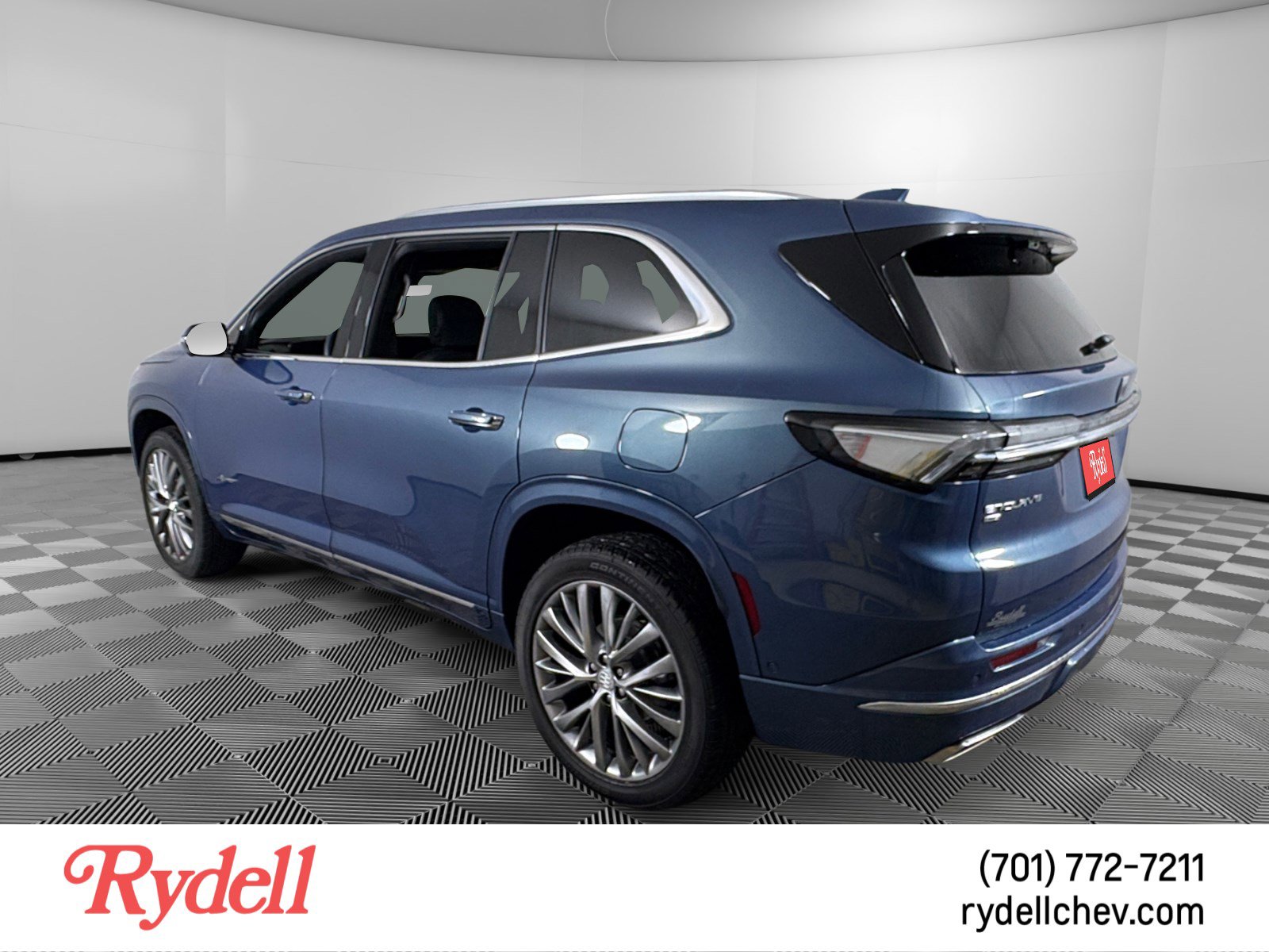 Used 2026 Buick Enclave Avenir w/ Super Cruise Package image 3