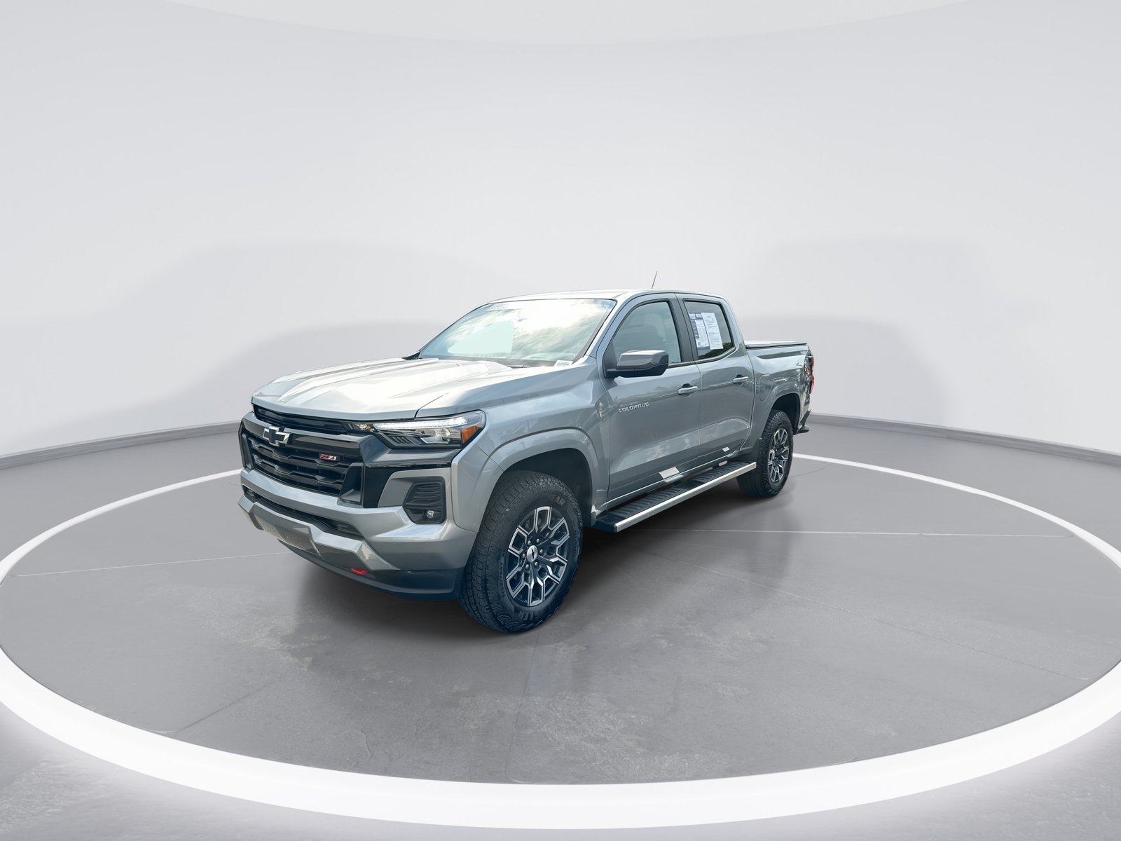 Used 2025 Chevrolet Colorado Z71 AWD/4WD image 5