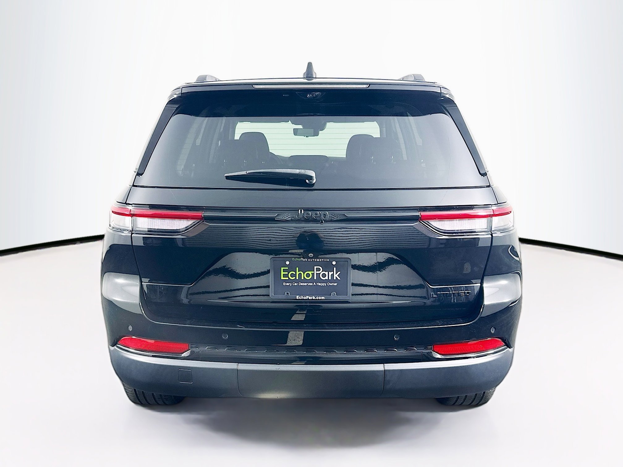 Used 2023 Jeep Grand Cherokee Limited w/ Luxury Tech Group II RWD image 7
