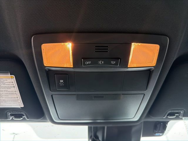 Used 2018 Toyota Tacoma TRD Sport AWD/4WD image 24