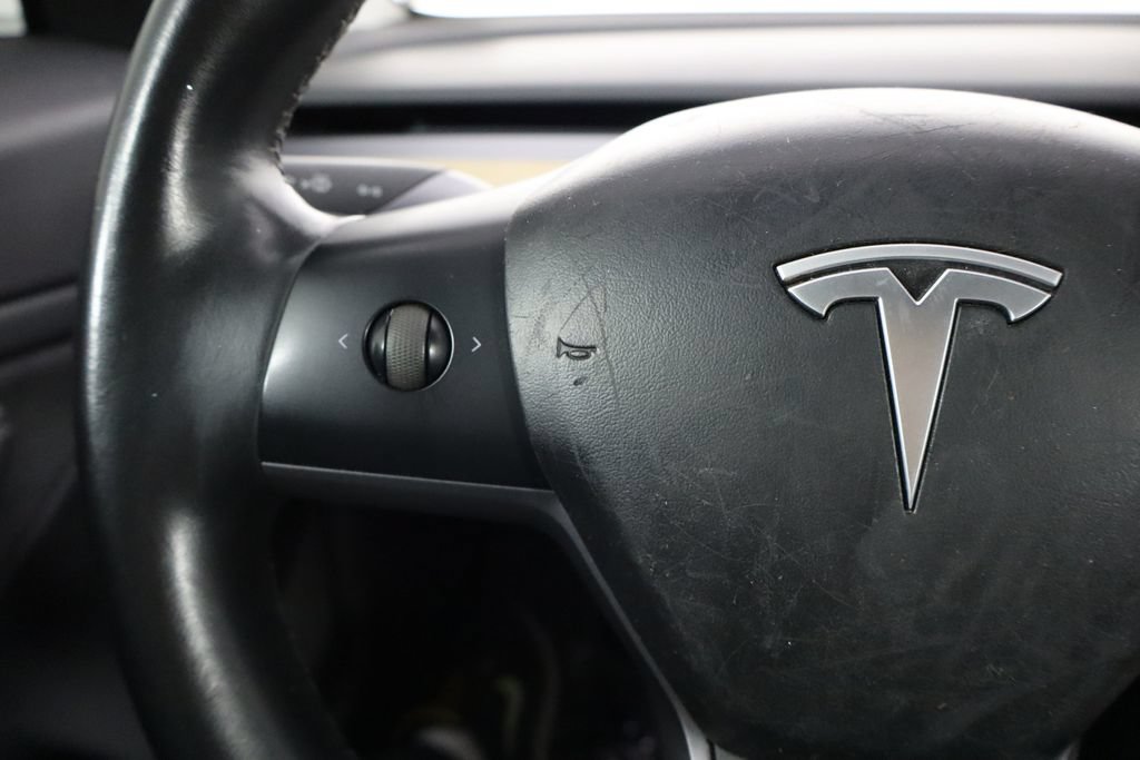 Used 2018 Tesla Model 3 Long Range RWD image 22