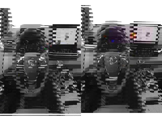 Used 2025 Toyota Sienna XLE image 6