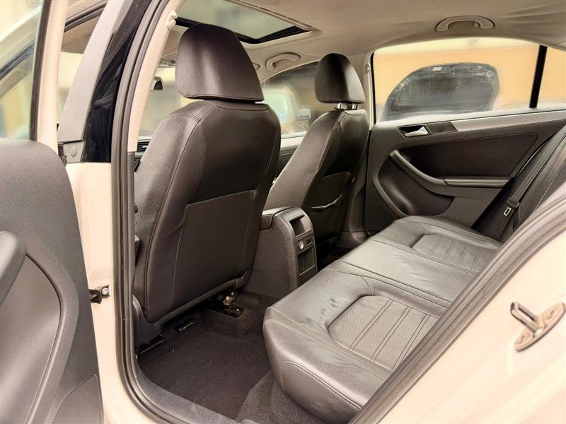 Used 2014 Volkswagen Jetta SEL FWD image 7