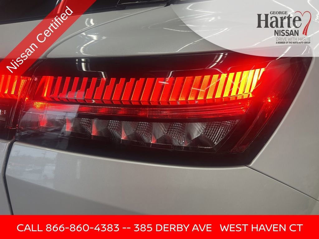 Certified 2025 Nissan Murano SV image 17