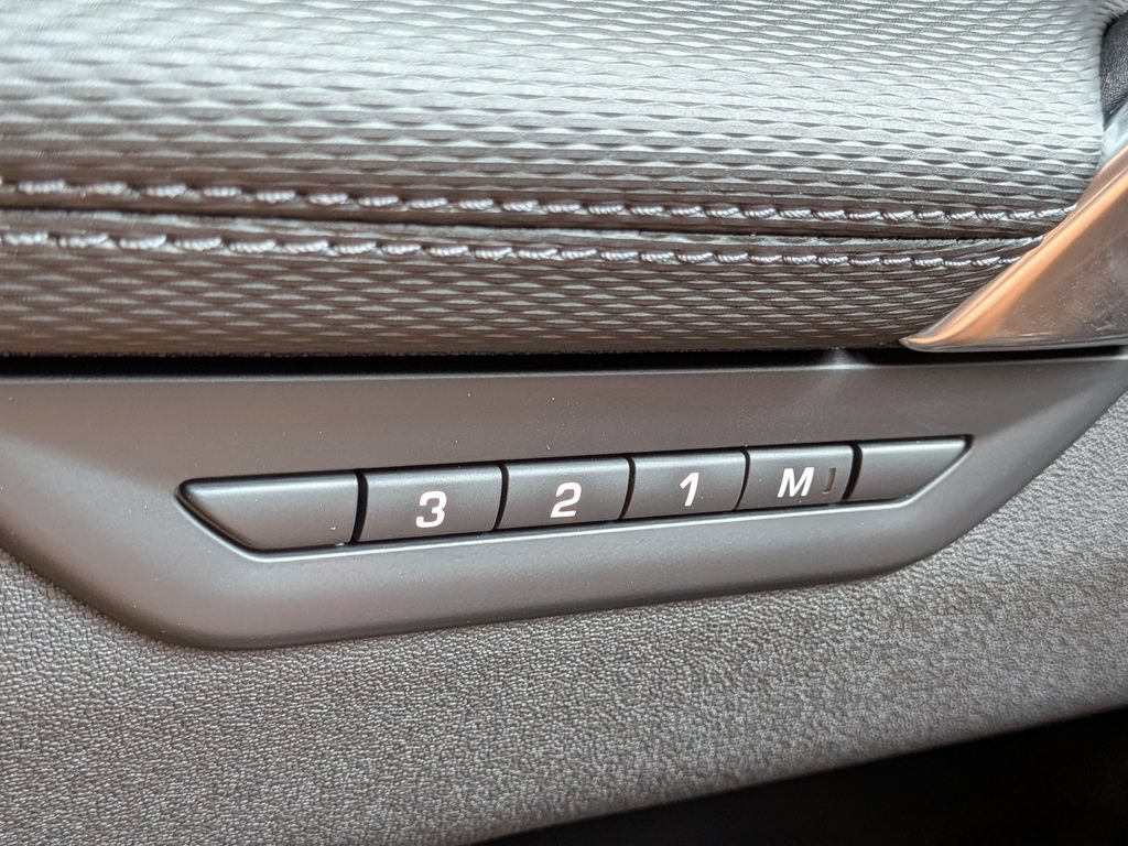 New 2026 Land Rover Discovery Sport Landmark AWD/4WD image 27