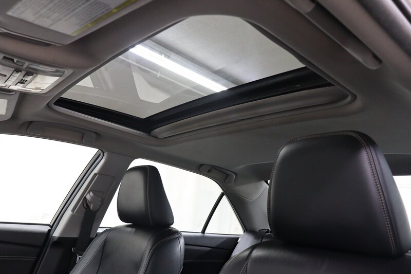 Used 2015 Toyota Camry XLE FWD image 15