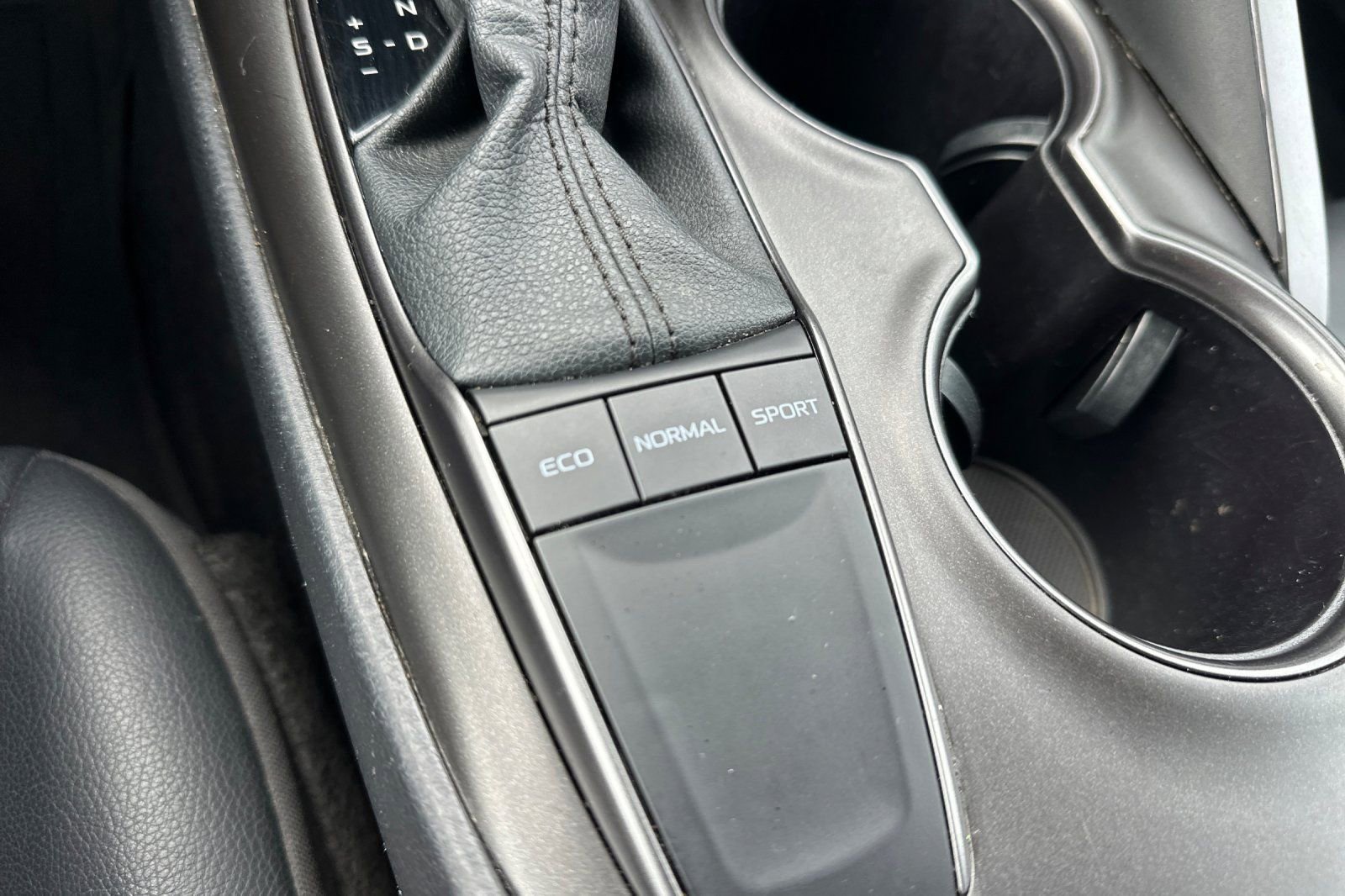 Used 2024 Toyota Camry SE image 52