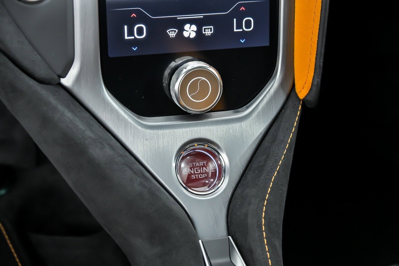 Used 2024 McLaren 750S Spider RWD image 35