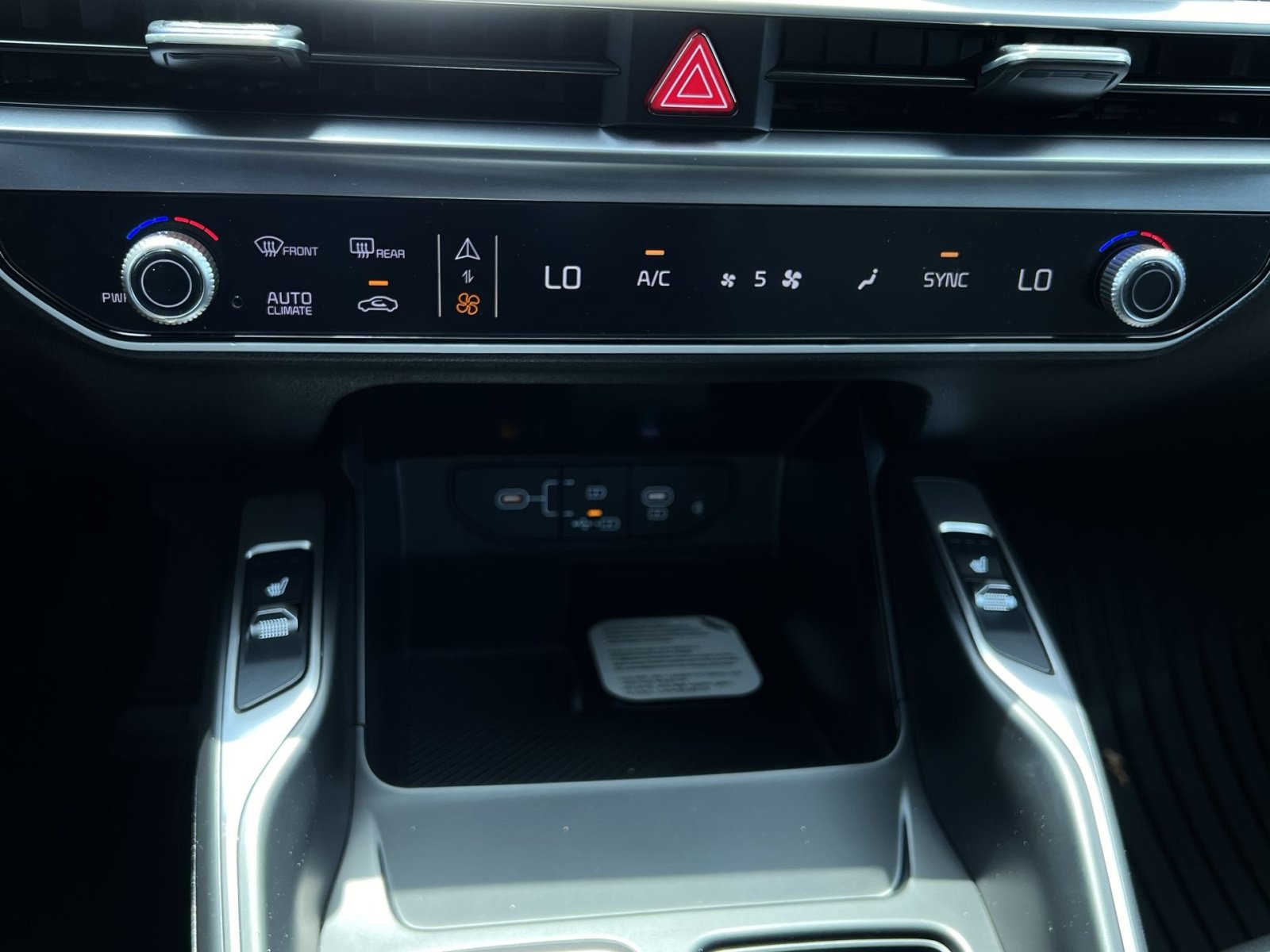 New 2026 Kia Sorento S w/ S Panoramic Sunroof Package FWD image 25
