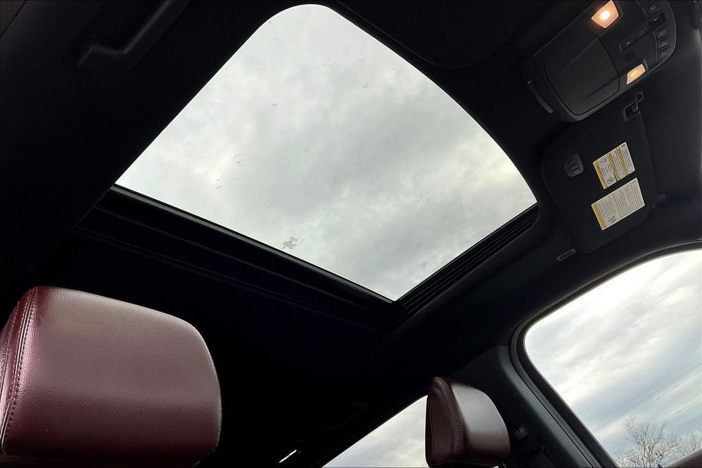 Used 2024 Ford Expedition Limited image 17