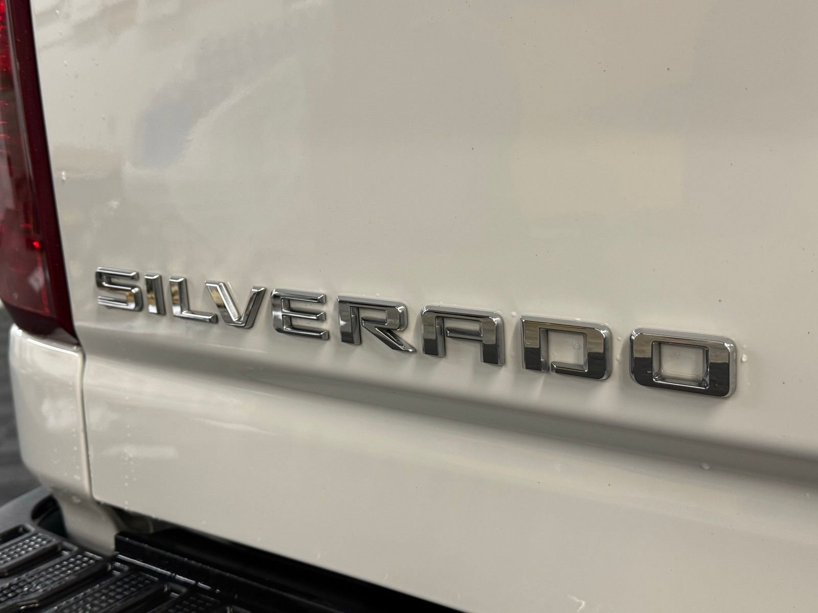 Used 2024 Chevrolet Silverado 3500 LT image 10