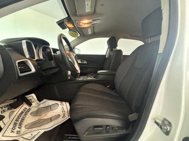 Used 2016 Chevrolet Equinox LT w/ Convenience Package FWD image 2