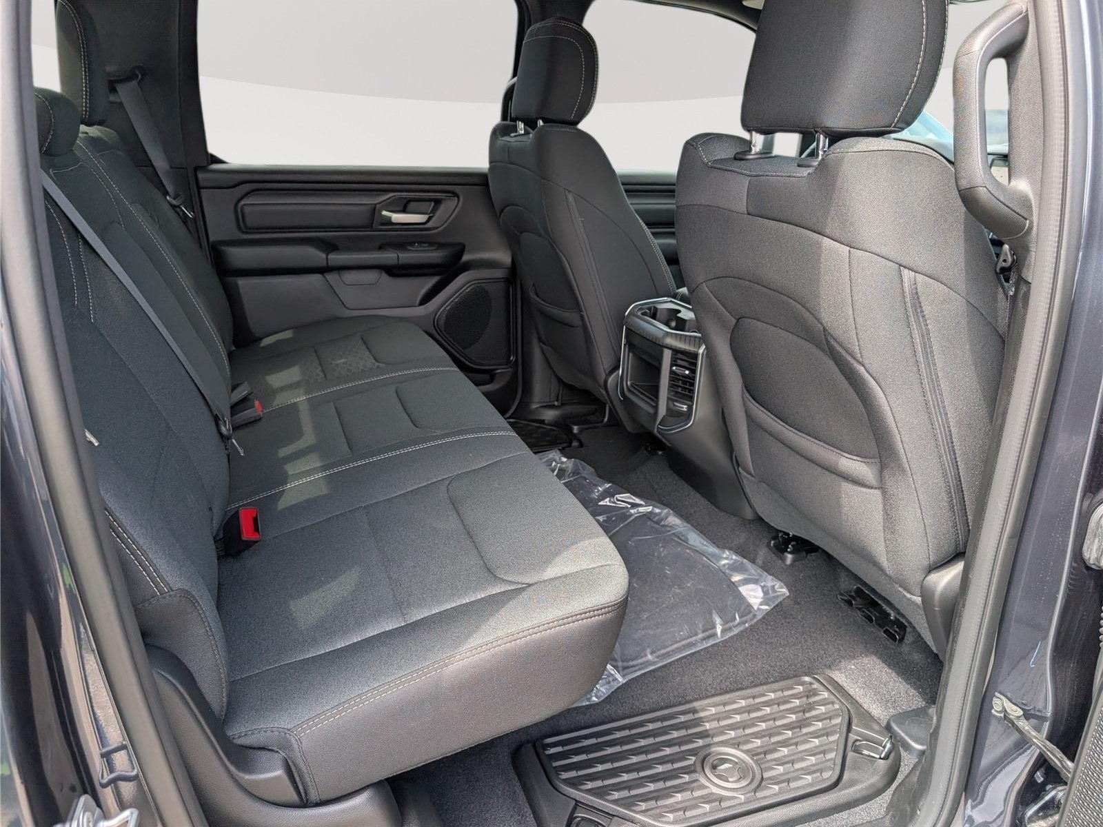 New 2026 RAM 1500 Express AWD/4WD image 7