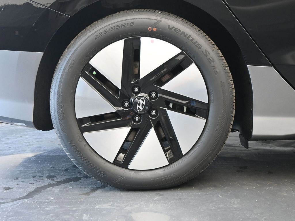 New 2025 Hyundai Ioniq 6 SE image 9