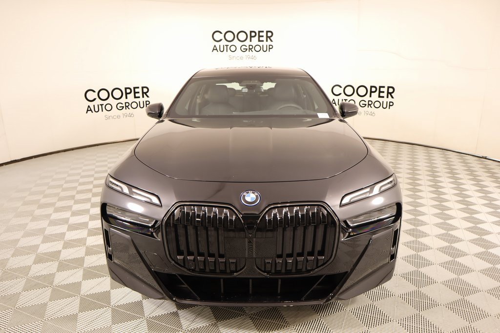 New 2026 BMW 750e xDrive image 10