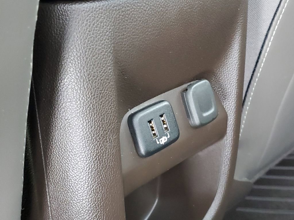 Used 2021 GMC Canyon Denali image 31