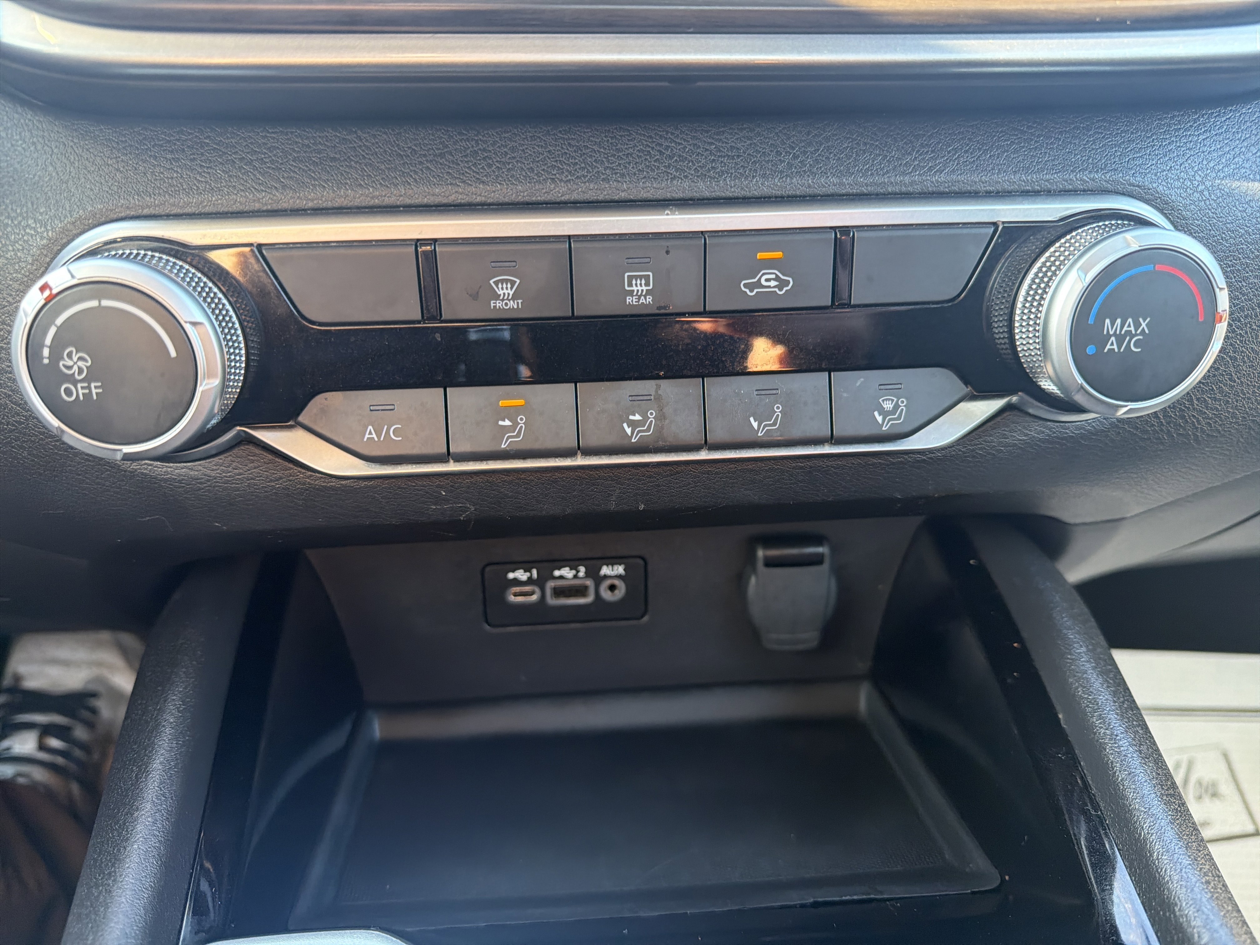 Used 2024 Nissan Altima 2.5 SV AWD/4WD image 28