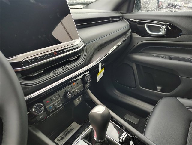 New 2026 Jeep Compass Latitude image 27