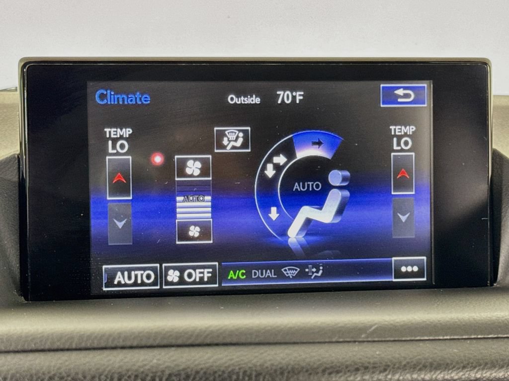 Used 2017 Lexus CT 200h FWD image 33