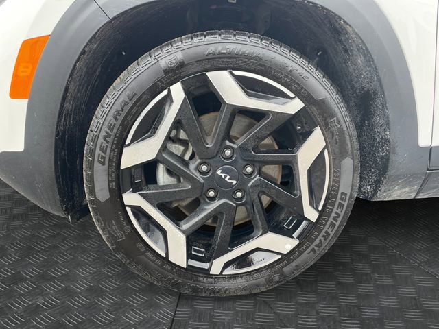 Used 2024 Kia Seltos SX w/ SX Sunroof Package AWD/4WD image 14