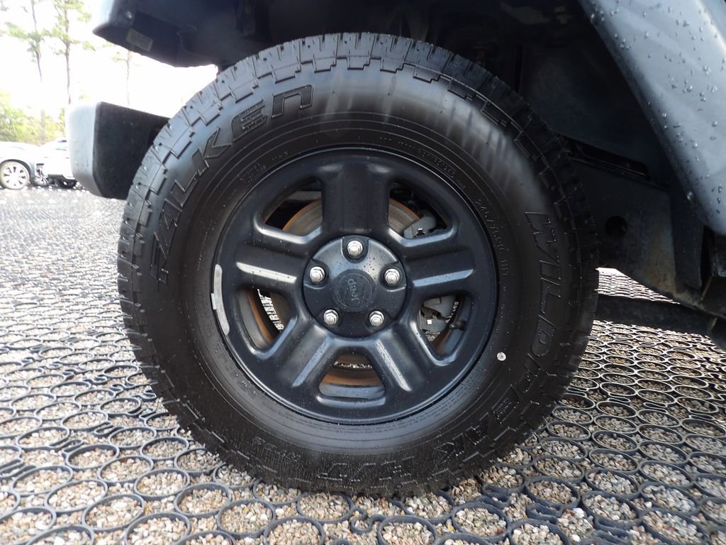 Used 2017 Jeep Wrangler Unlimited Sport w/ Connectivity Group image 21