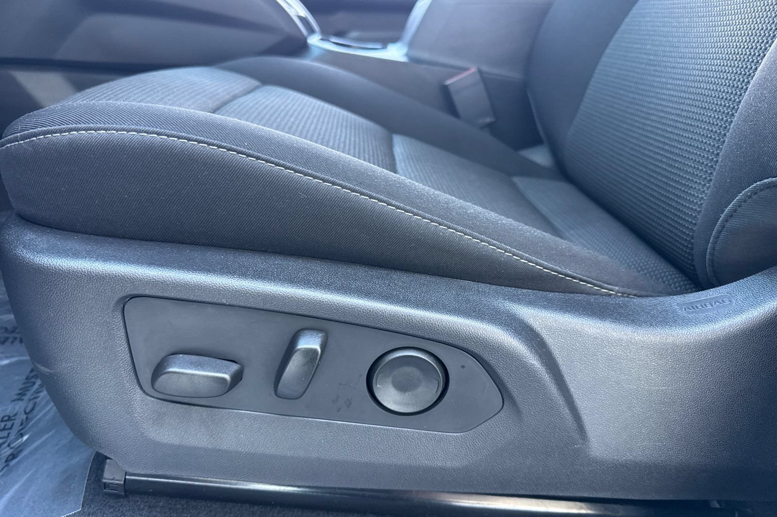 Used 2026 Chevrolet Colorado LT RWD image 14