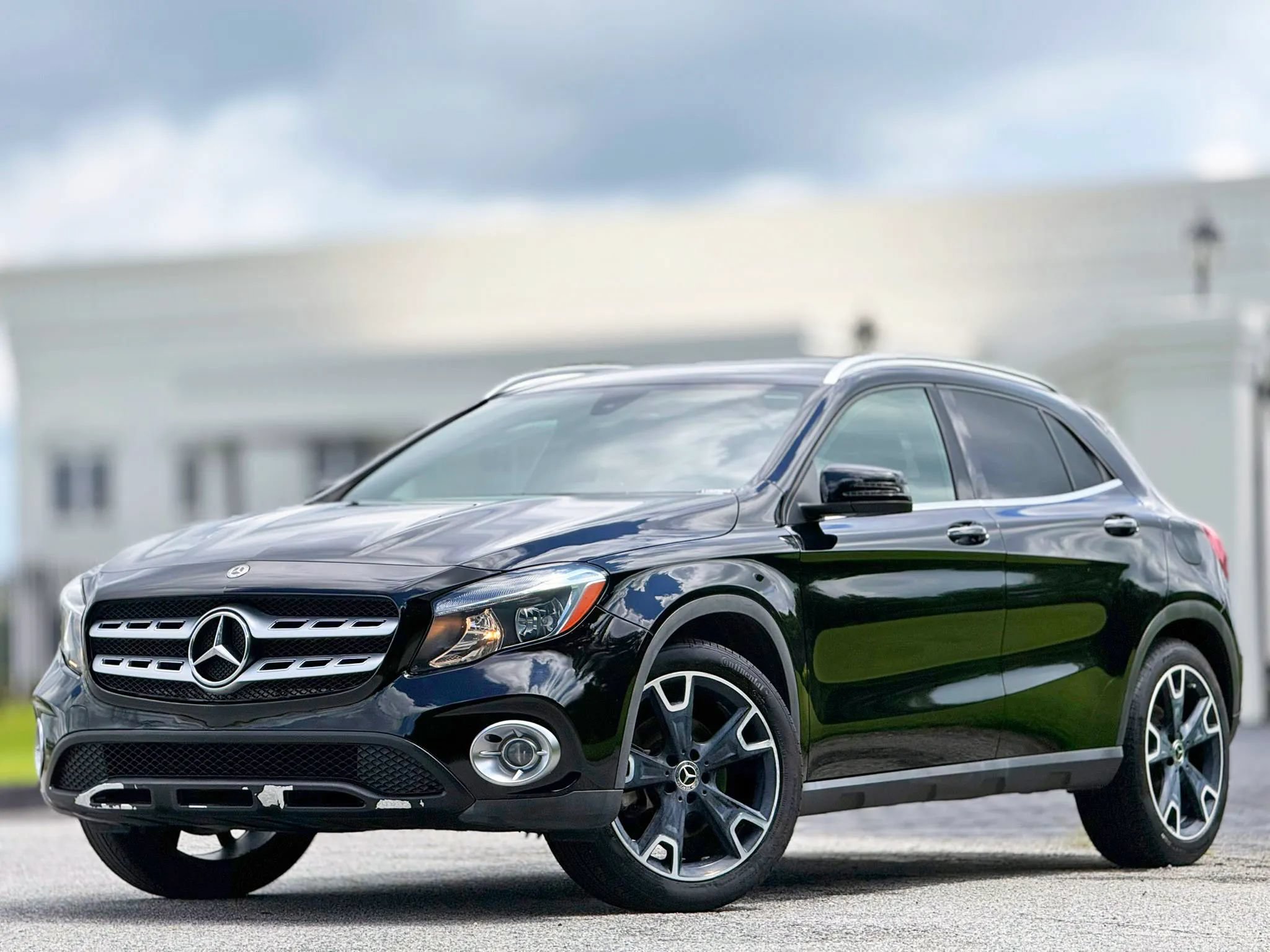 Used 2020 Mercedes-Benz GLA 250 w/ Premium Package image 1