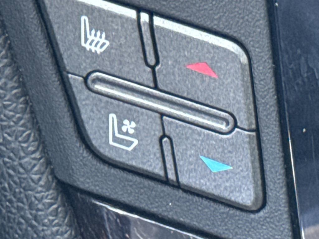 Used 2015 Cadillac CTS V RWD image 26
