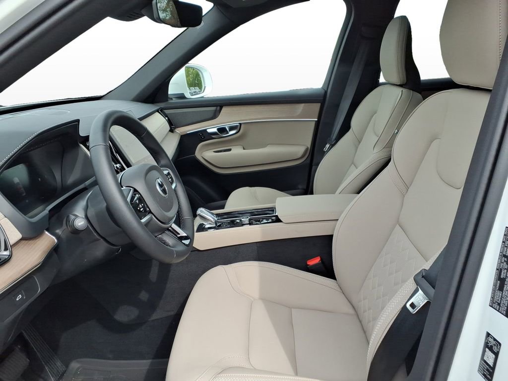 New 2026 Volvo XC90 B6 Plus w/ Protection Package Premier image 13