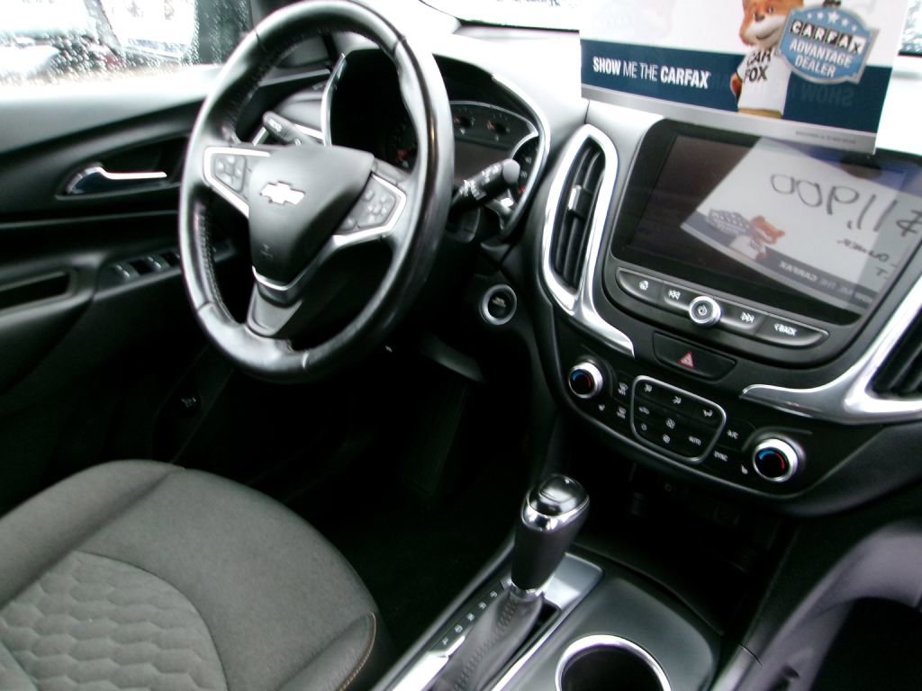 Used 2018 Chevrolet Equinox LT w/ Sun & Infotainment Package image 17