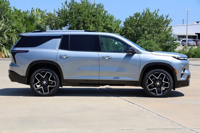 New 2026 Chevrolet Traverse High Country image 4