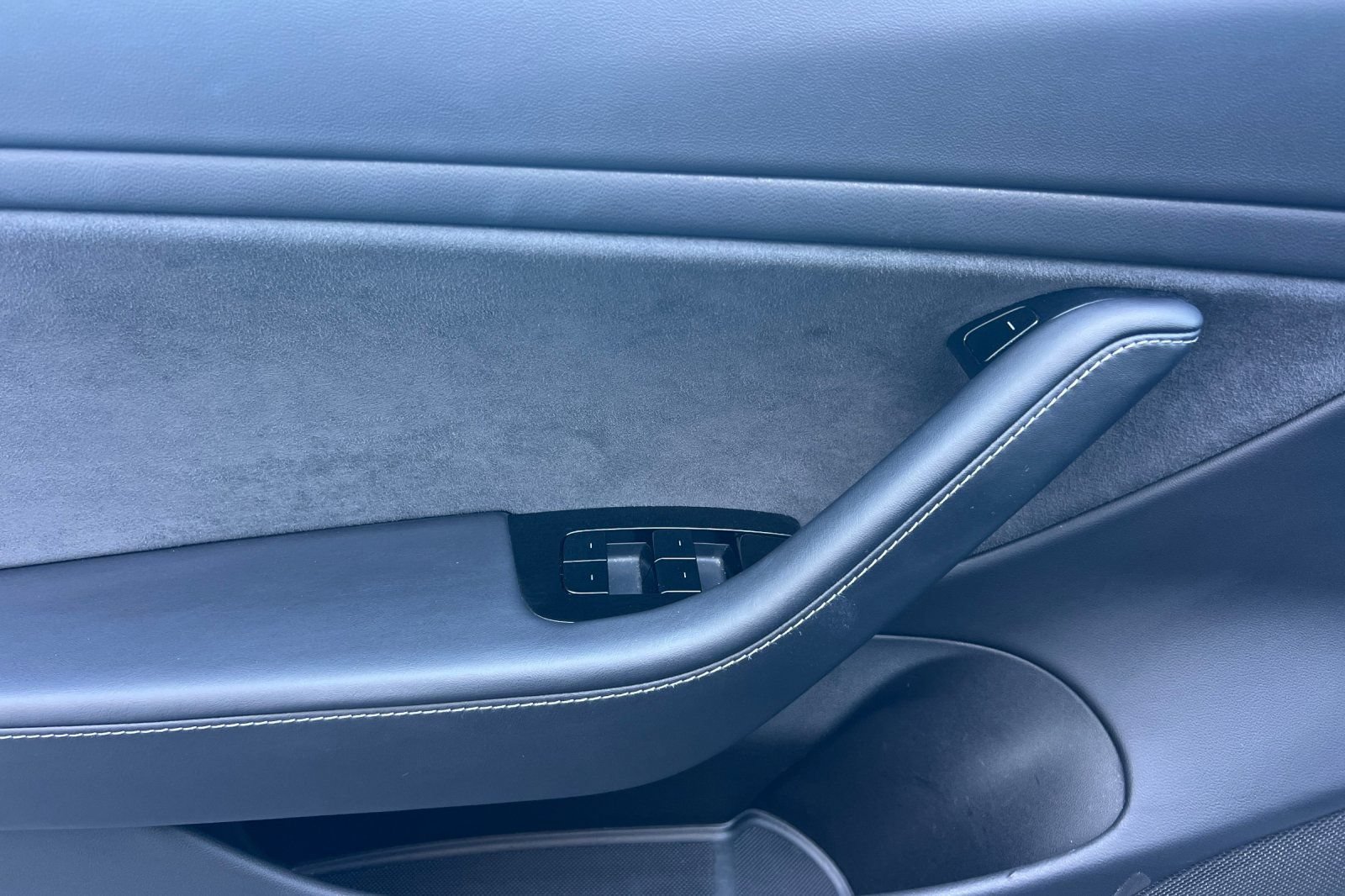 Used 2018 Tesla Model 3 Long Range RWD image 11