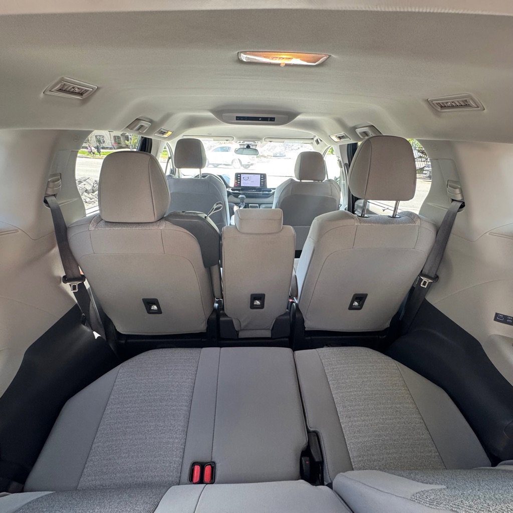 Used 2022 Toyota Sienna LE AWD/4WD image 10