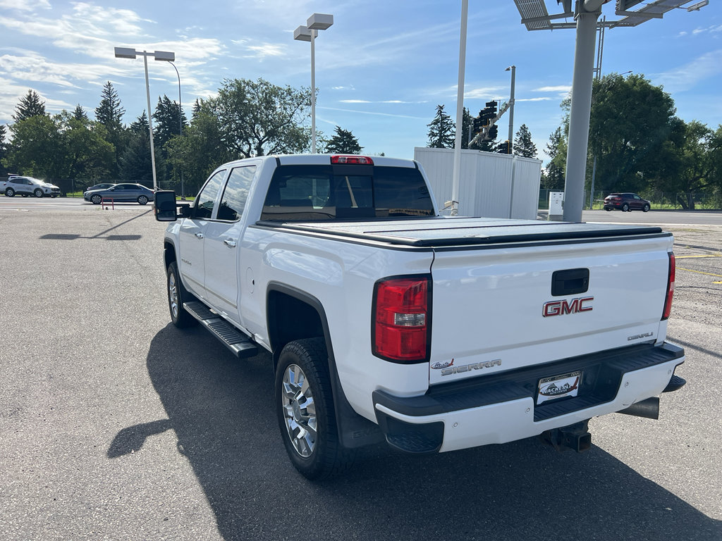 Used 2016 GMC Sierra 2500 Denali w/ Duramax Plus Package AWD/4WD image 3