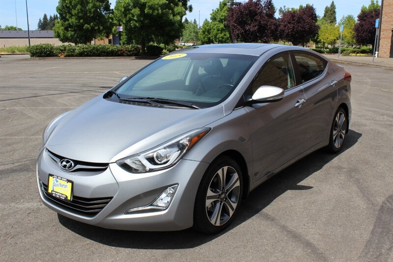 Used 2015 Hyundai Elantra Sport w/ Option Group 04 FWD image 2
