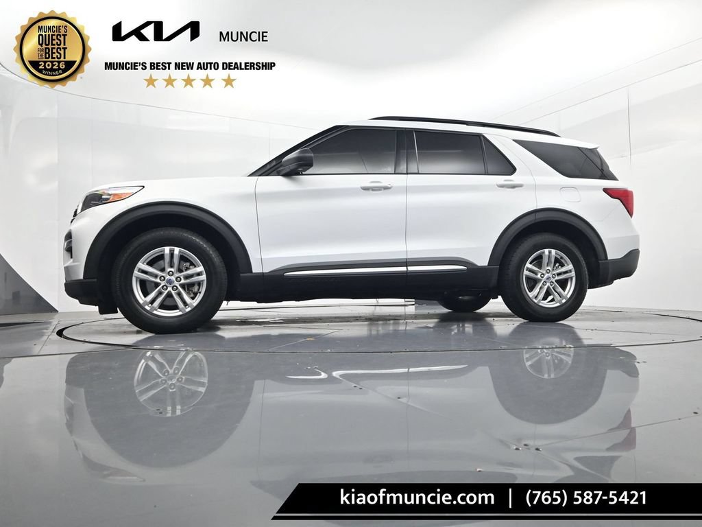 Used 2023 Ford Explorer XLT w/ Equipment Group 202A RWD image 38