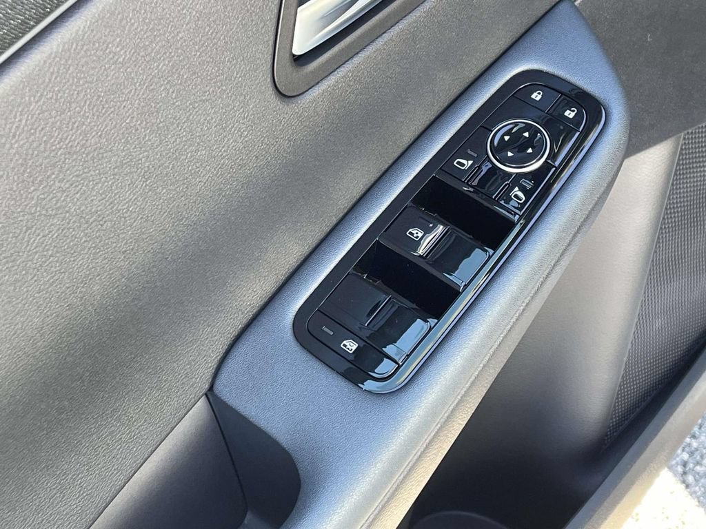 New 2026 Nissan Leaf SV+ w/ Floor Mat Package (SV+) FWD image 14