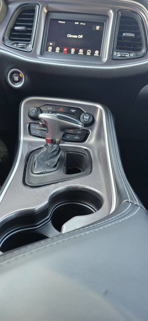 Used 2021 Dodge Challenger SXT image 17