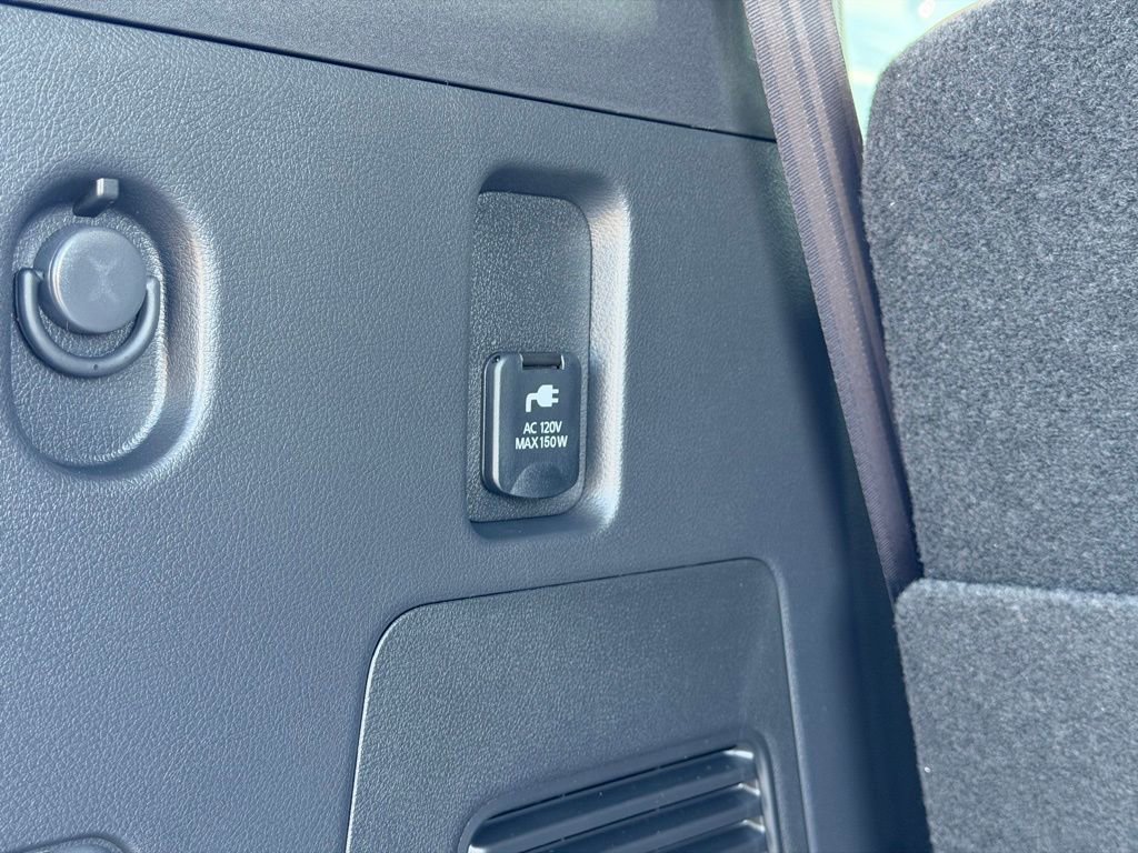 New 2026 Nissan Armada SL w/ Captain's Chari Seat Package image 35