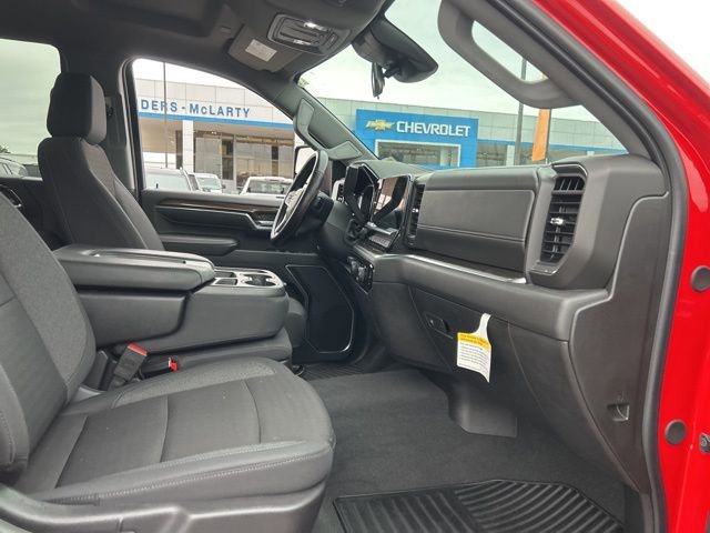 Used 2024 Chevrolet Silverado 2500 LT image 31