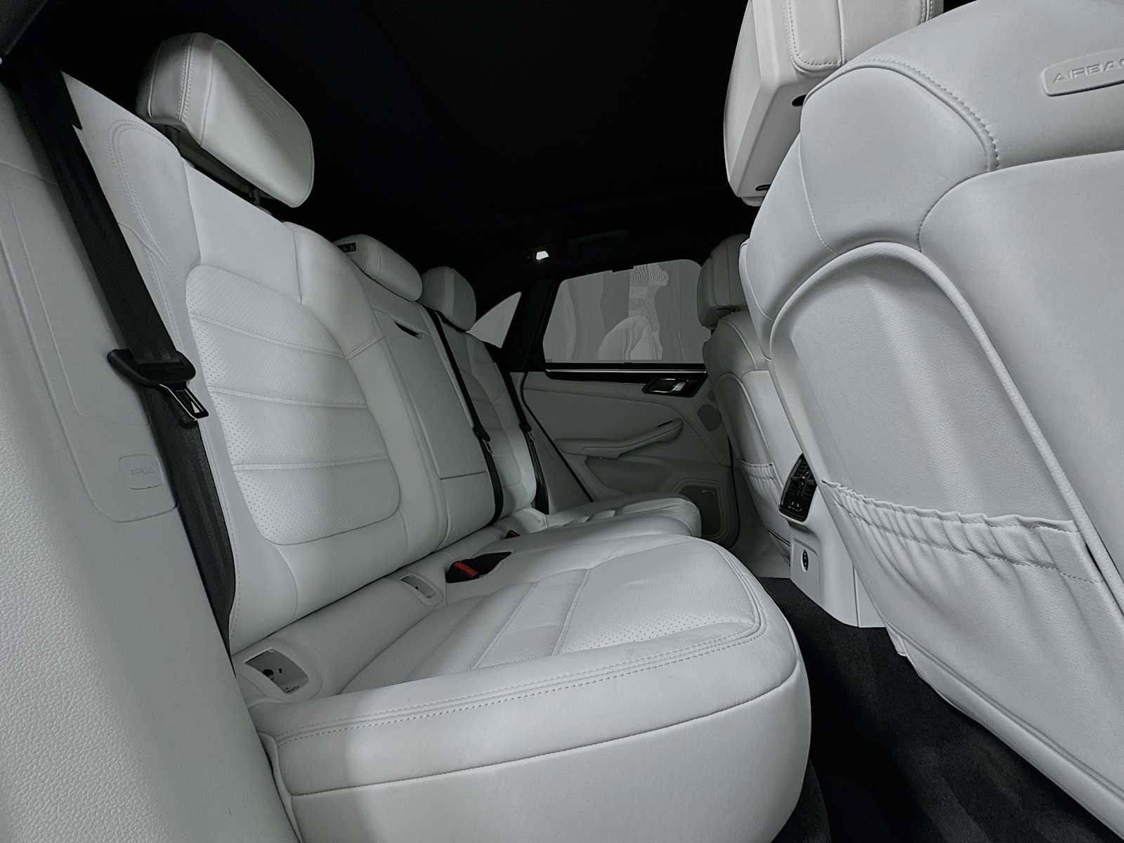 Certified 2025 Porsche Macan S image 29