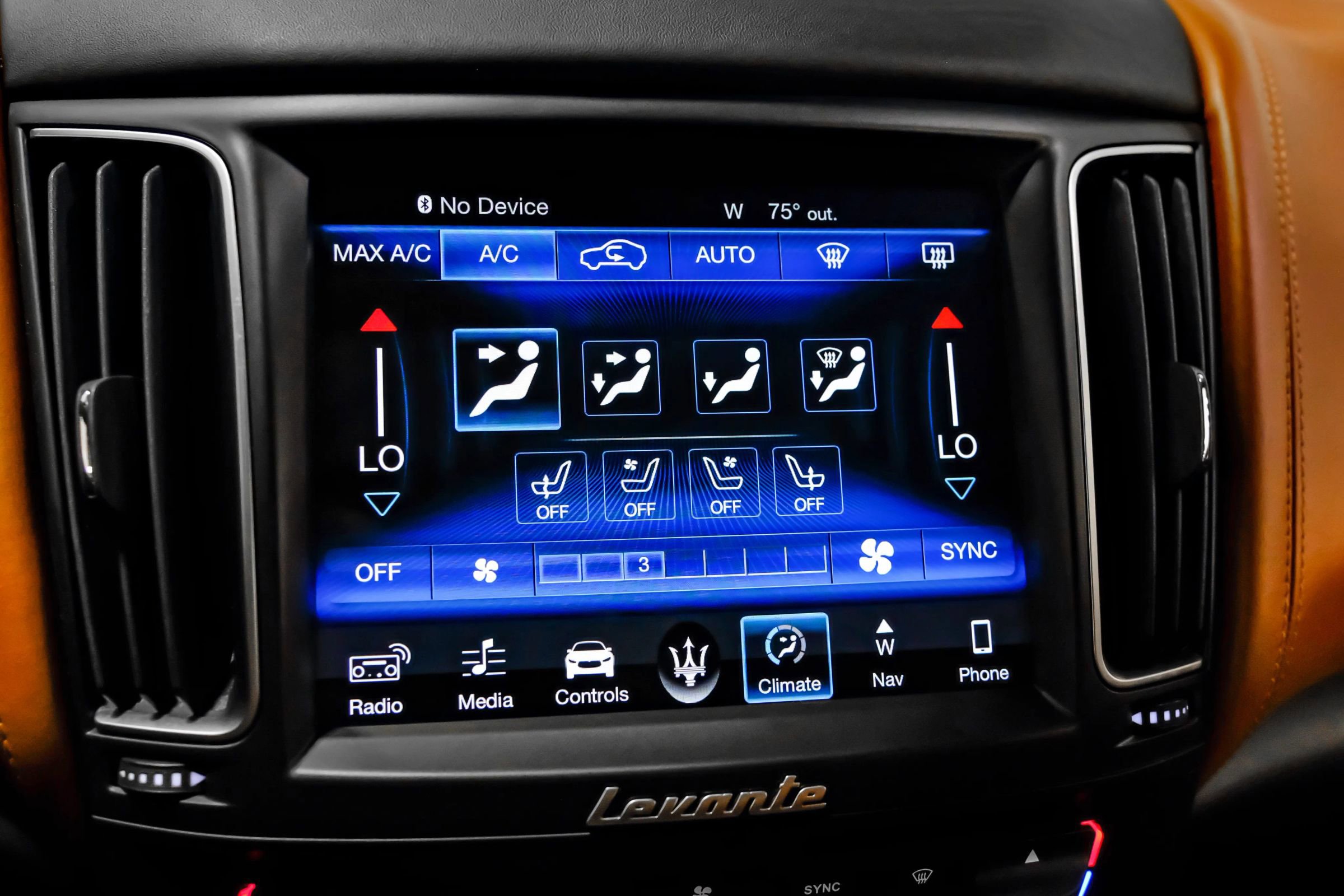 Used 2018 Maserati Levante GranLusso image 25