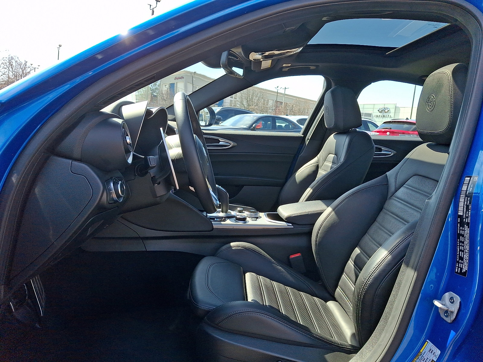 Used 2023 Alfa Romeo Giulia Veloce image 13